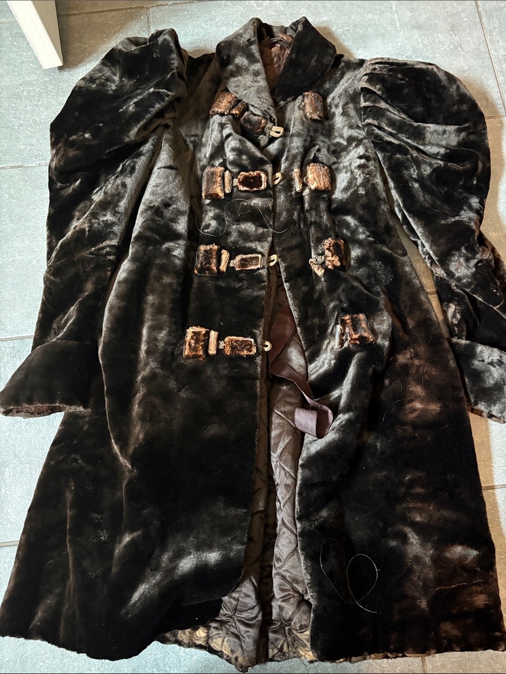 Victorian mohair coat. Vintage and very old